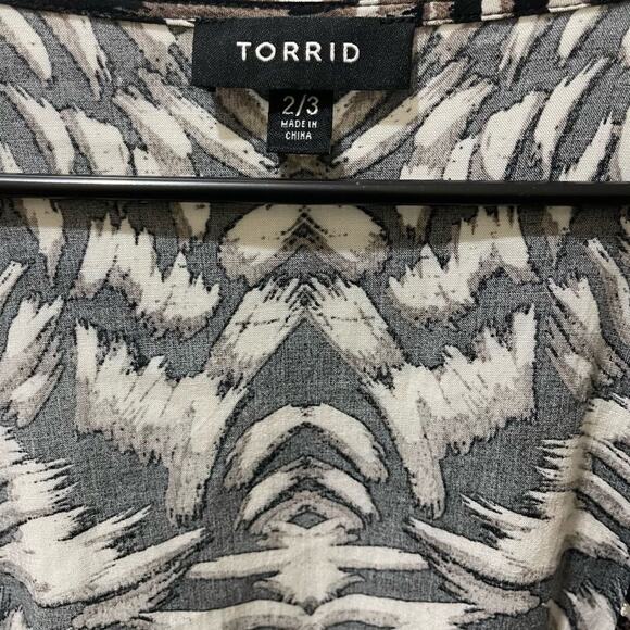 Torrid Kimono - Picture 2 of 4